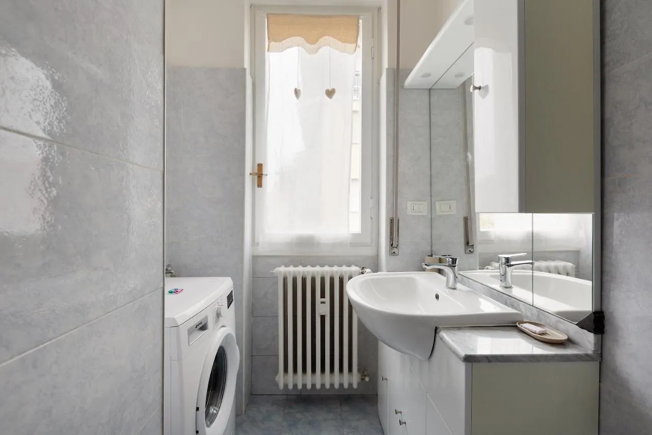 Apartment With Balcony -Bisceglie Red Line Subway Milan